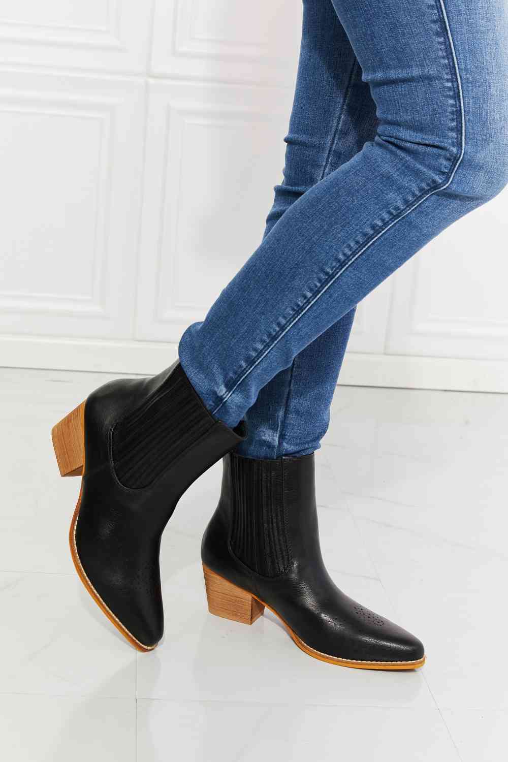 Love the Journey Stacked Heel Chelsea Boot in Black - Dear Autumn