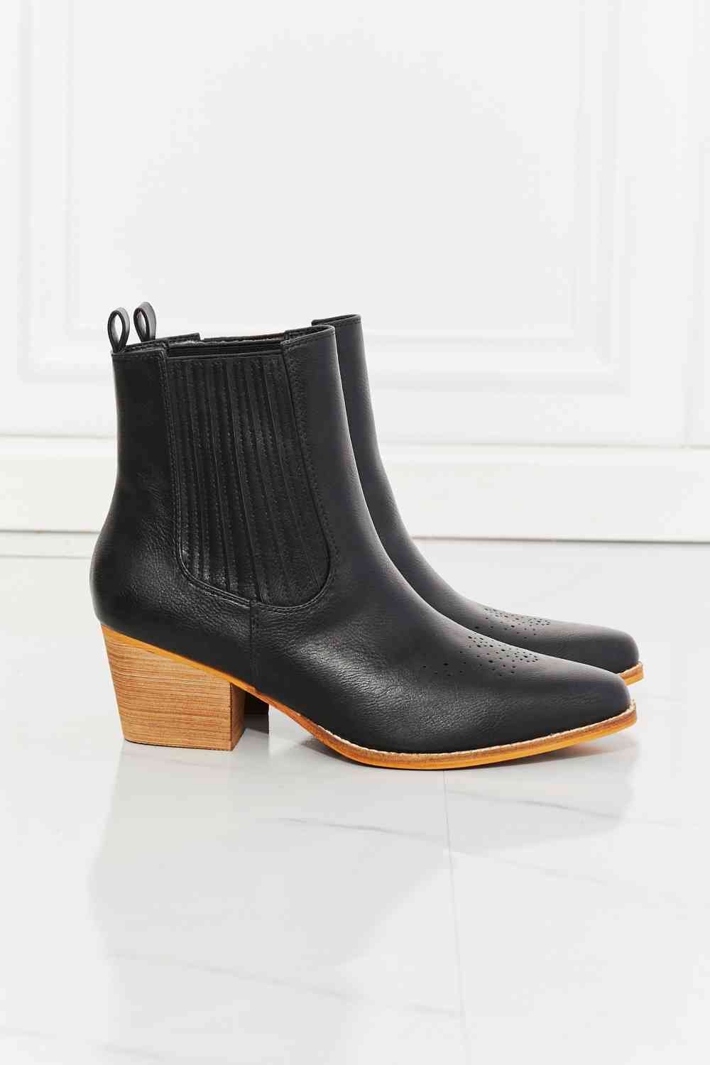 Love the Journey Stacked Heel Chelsea Boot in Black - Dear Autumn